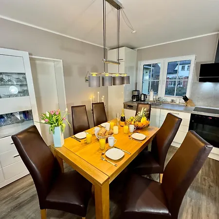 Haus Ostseewelle Holiday home Zingst